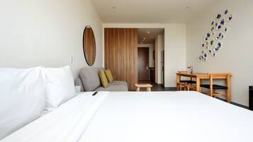 1 bedroom, iron/ironing board, travel crib, WiFi