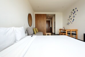 1 chambre, fer et planche à repasser, lit de bébé portatif, Wi-Fi