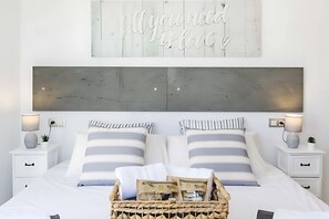 4 habitaciones, tabla de planchar con plancha, wifi y ropa de cama 