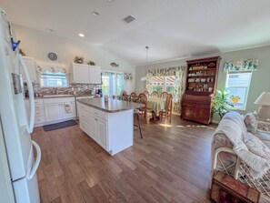 Interior - 3/2 in The Village of Silver Lake - Spanish Springs (The Villages)