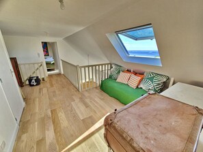 Interior - 727- Superb sea view, great comfort, overlooking St Tugen beach (Primelin)
