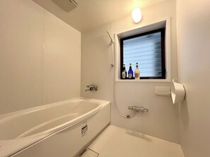 Deep-soaking bathtub - SUMITSUGU HOUSE Station (Kumamoto)