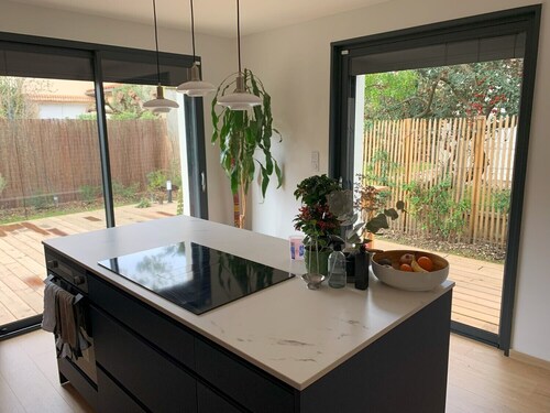 Large, pleasant house with garden close to town center and shops 