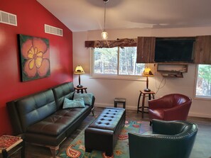 Smart TV - Hazel's Goose Creek Lodge - Private Riverfront!  Very Serene and Peaceful!  Central A/C! (Grayling)