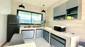 Villa, vista a la alberca | Cocina privada | Tetera eléctrica