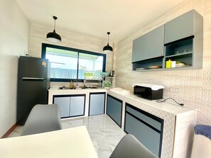 Villa, bassengutsikt | Eget kjøkken | Vannkoker