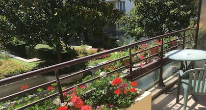 Studio with balcony near Paris