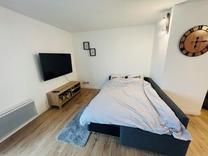 2 sovrum, strykjÀrn/strykbrÀda, wi-fi och sÀngklÀder