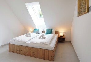 3 Schlafzimmer, Reisekinderbett, kostenloses WLAN, Bettwäsche
