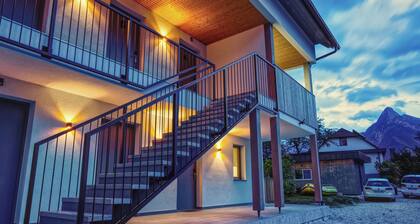 3-bedroom apartment with stunning moutain views and large terrace - House Elipsa