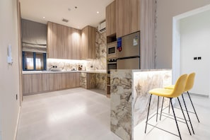 Luxury-Apartment | Eigene Küche | Hochstuhl