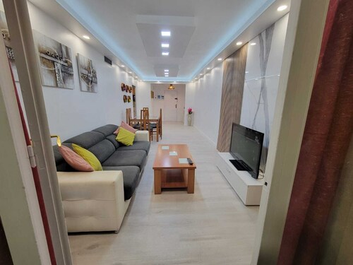 SALOU FAMILY APARTMENT