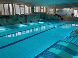 Piscina coperta, piscina all'aperto