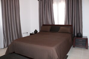 2 bedrooms, iron/ironing board, WiFi, bed sheets - Serenity Haven Limassol (Limassol)