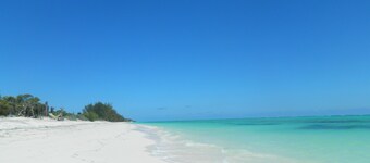 Charming Cottage overlooking Beautiful Bottle Creek, NORTH CAICOS
