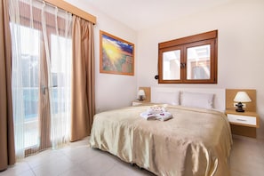 House | 3 bedrooms, iron/ironing board, individually furnished - Holiday Home in Kiotari With a Terrace (Rhodes)