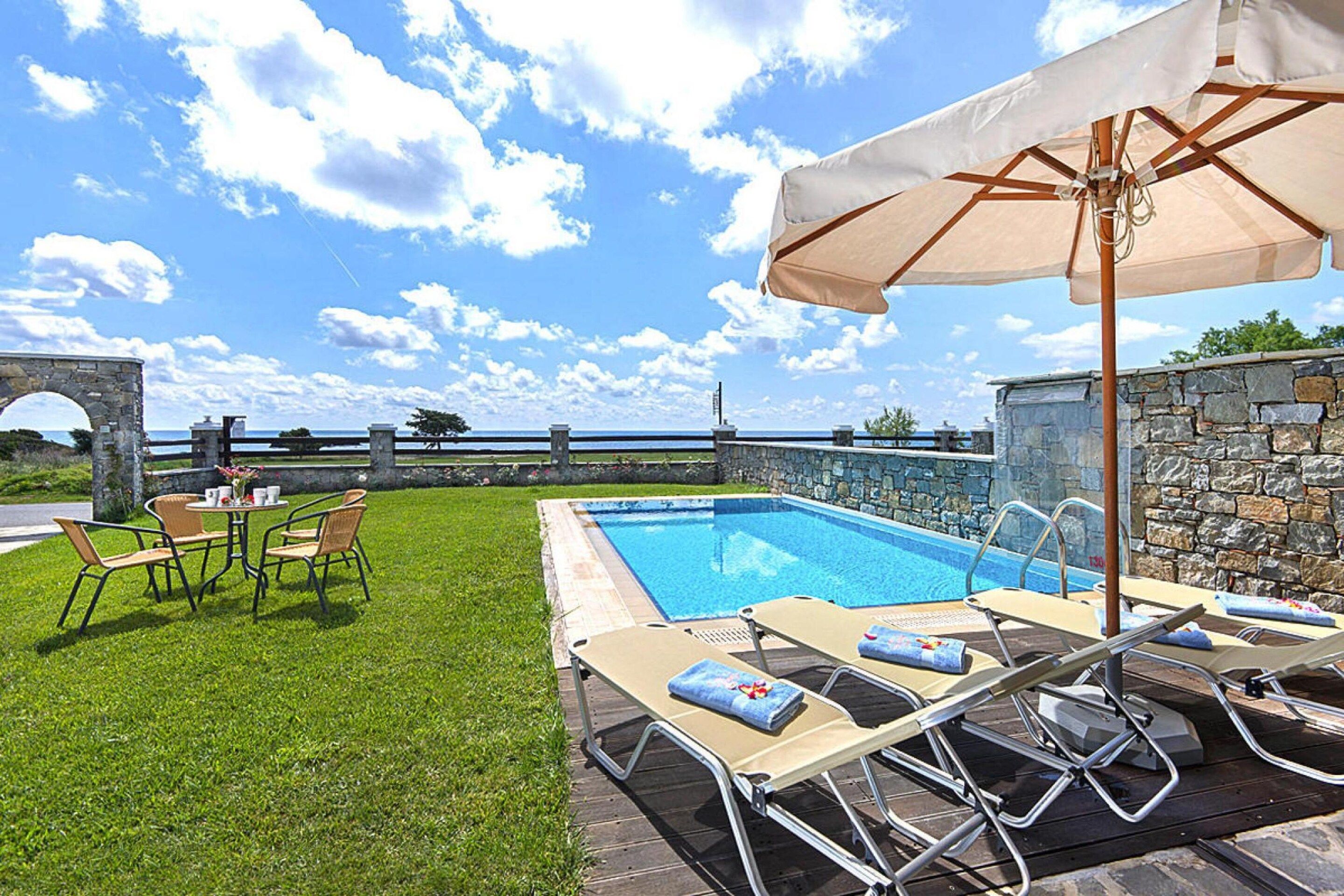 House | Pool