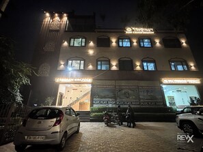 Fachada de la propiedad