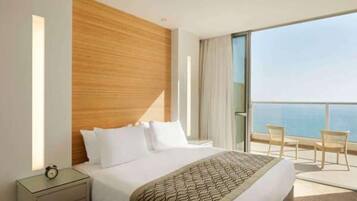 Iron/ironing board, free WiFi