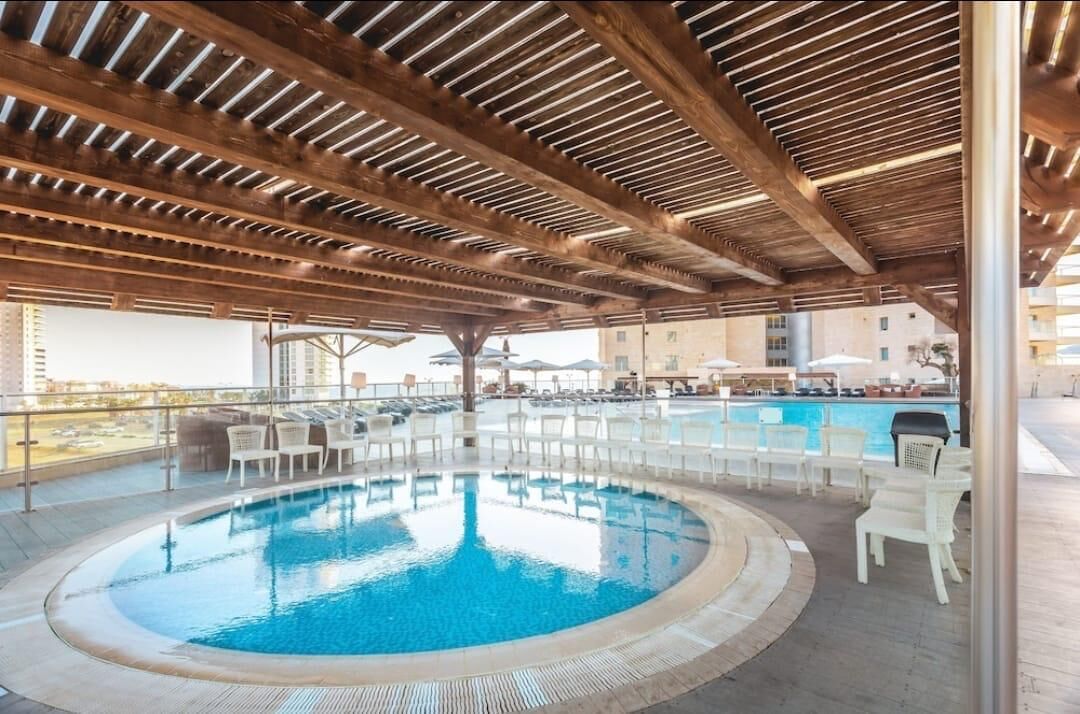 Seasonal outdoor pool