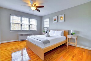 2 bedrooms, desk, iron/ironing board, WiFi