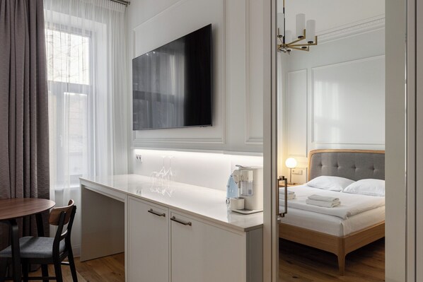 Studio | Een strijkplank/strijkijzer, gratis wifi