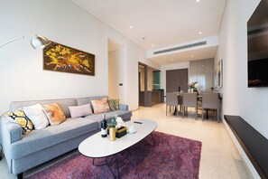 TV connectée de 55 pouces avec chaînes par satellite