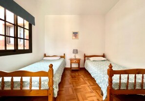 2 bedrooms, bed sheets