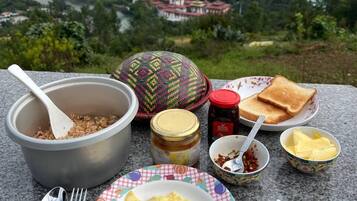 Petit déjeuner continental compris tous les jours