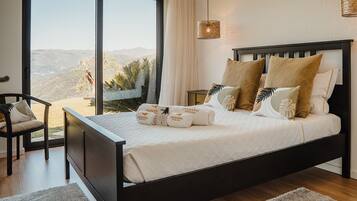 Panoramic House, 2 Bedrooms, Kitchenette, River View | 1 bedroom, in-room safe, laptop workspace, soundproofing