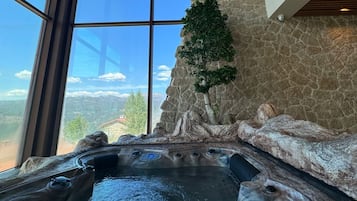 Couples treatment room(s), body treatments, hot stone massages