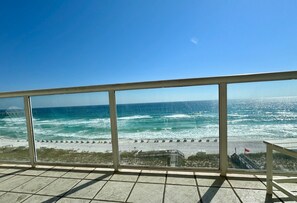 Property grounds - Caribbean 603 - Navarre Beach, Beachfront Condo! (Navarre)