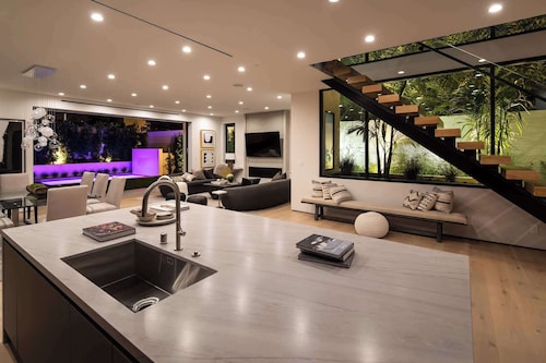 Casa Zenithia by Oraklus