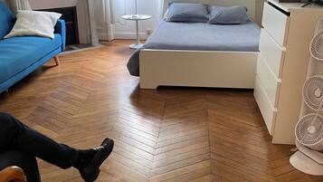 1 chambre, fer et planche Ă repasser, Wi-Fi, draps fournis