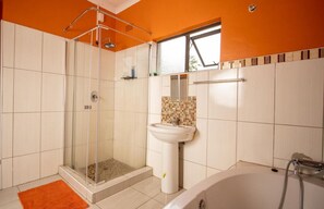 Free toiletries, towels, soap, shampoo - Sweet Holiday Homes  (Victoria Falls)