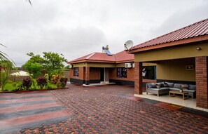 Esterni
