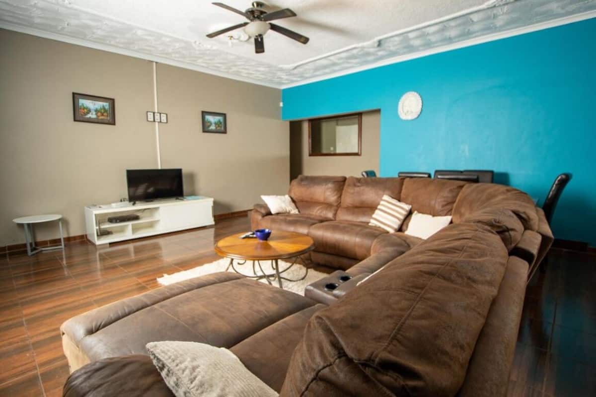 Family Townhome | Living area