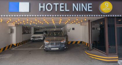 Hotel Nine