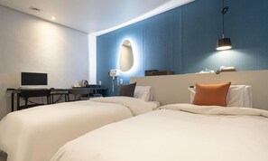 Twin Room | Laptop workspace, free WiFi