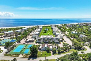 Exterior - Loggerhead Cay 533: Sanibel Island Vacation Rental | Beachfront Condo, Pool, (Sanibel)