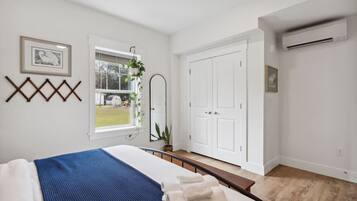 2 habitaciones, escritorio, tabla de planchar con plancha y wifi gratis