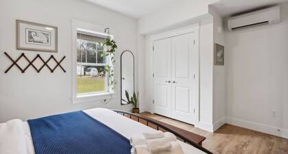 #F 2-Bedroom Apt DT - Steps from Shops & Dining