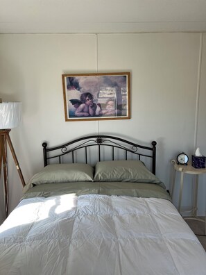 3 habitaciones, tabla de planchar con plancha y wifi gratis 