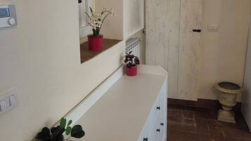 Superior Apartment, Courtyard View | 2 bedrooms, iron/ironing board, free WiFi