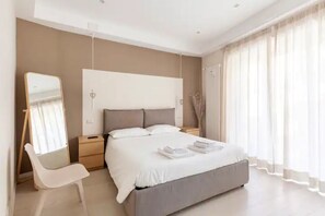 2 bedrooms, desk, iron/ironing board, travel cot