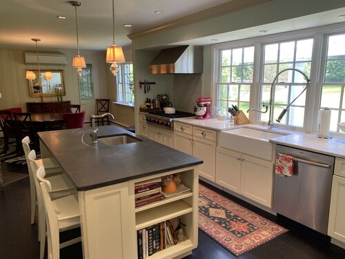 Luxury house on roaring river with its own pool