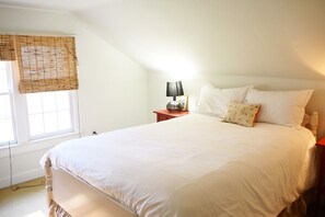 3 bedrooms, desk, iron/ironing board, WiFi - Luxury house on roaring river with its own pool (Narrowsburg)