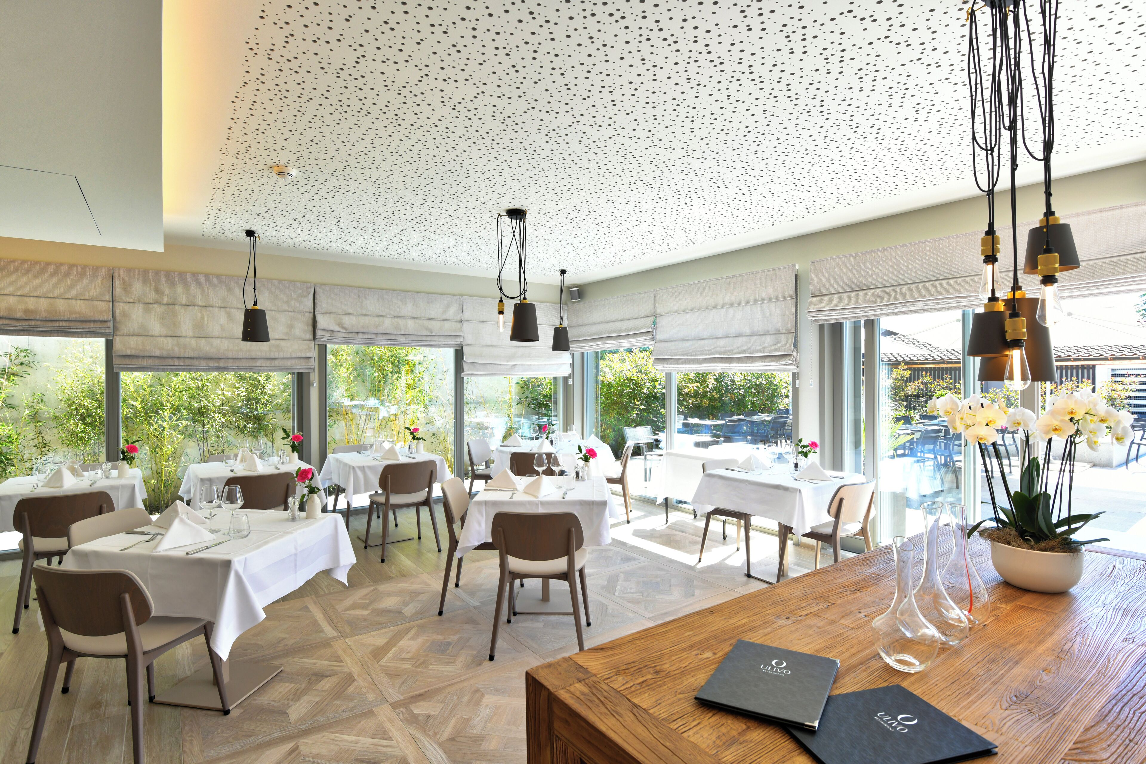 Déjeuner et dîner servis sur place