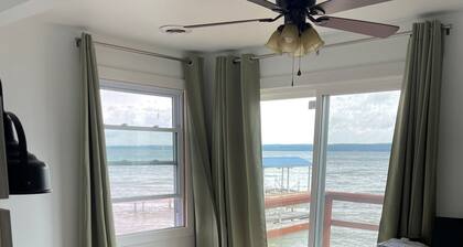 Discover Cayuga Lake waterfront cottage charm
