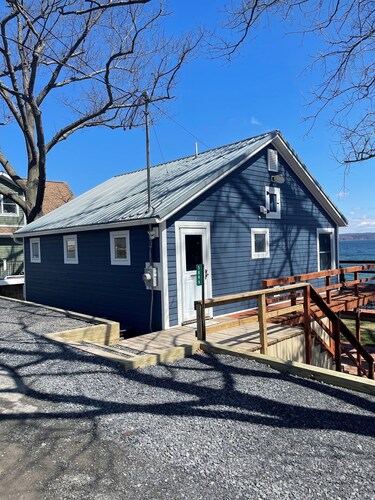 Discover Cayuga Lake waterfront cottage charm